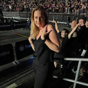 Meet your Posher, Danielle